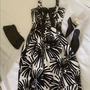 Just...Taylor Black and White Floral Midi Dress